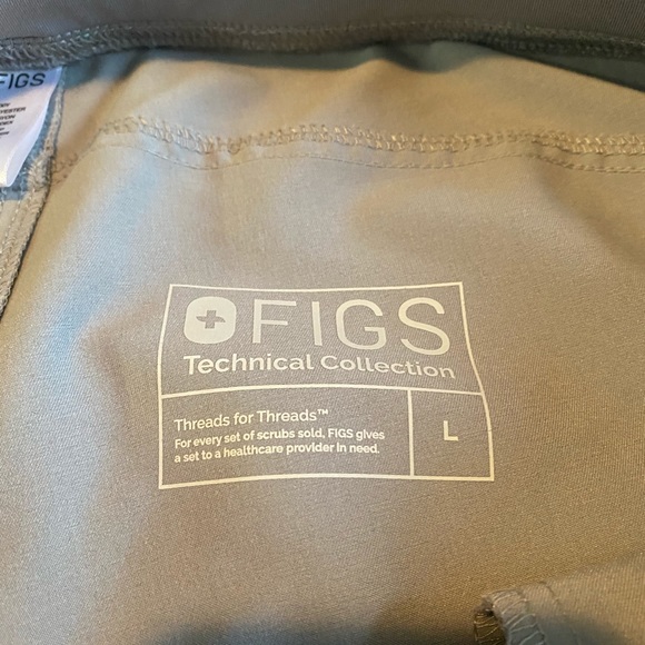 SOLD FIGS Cement Scrub Set Large - Picture 4 of 5